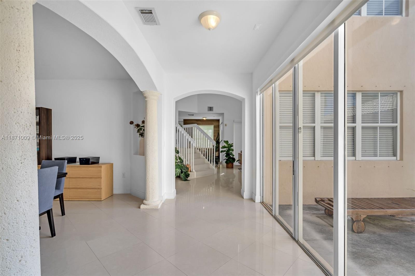 GALAPAGOS II - Residential