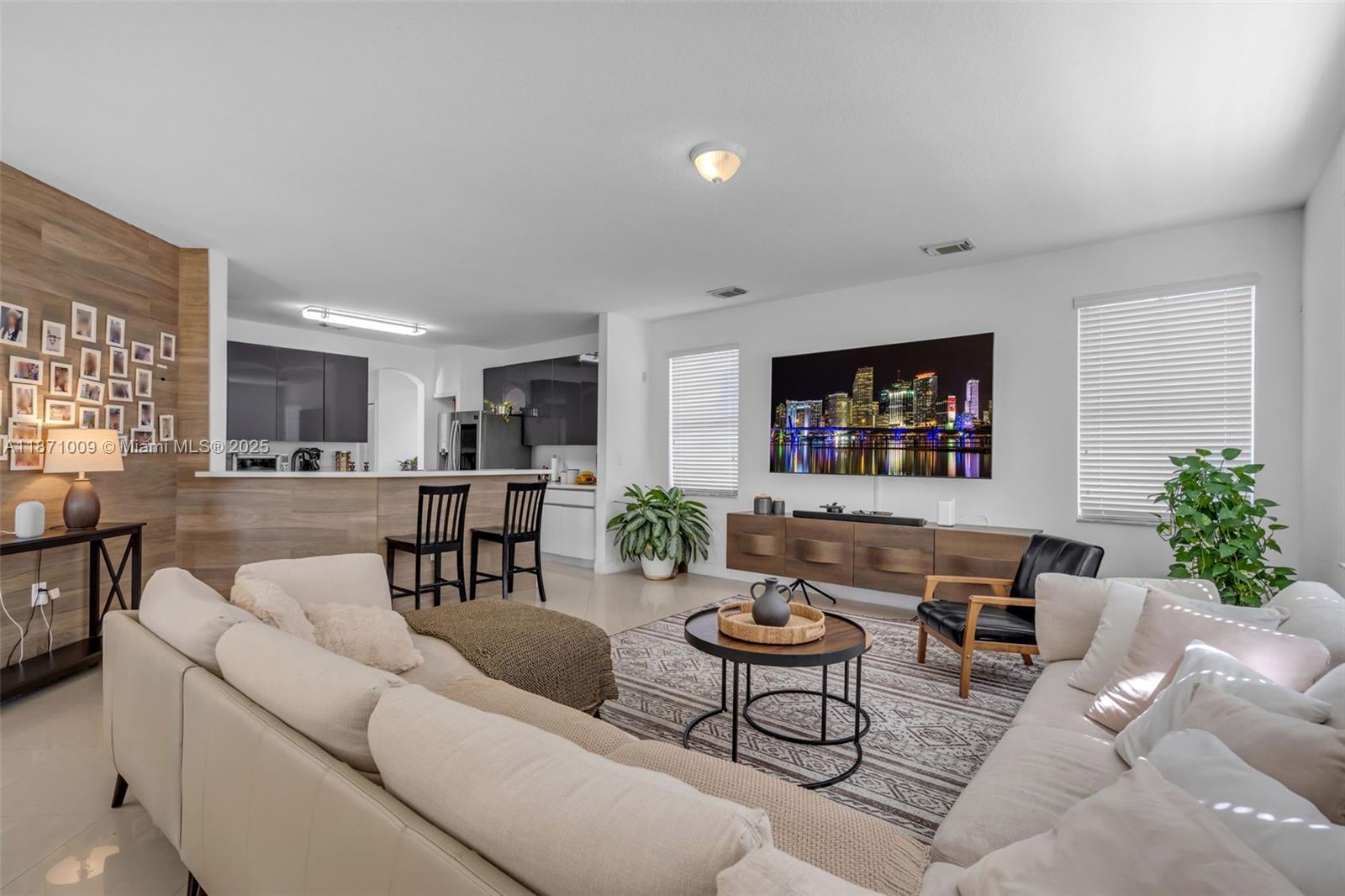 GALAPAGOS II - Residential