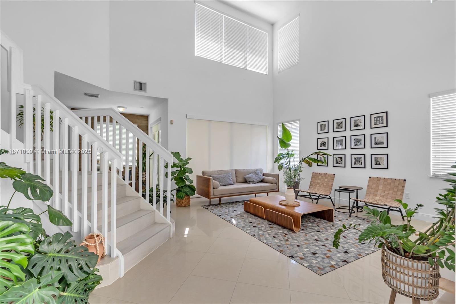 GALAPAGOS II - Residential