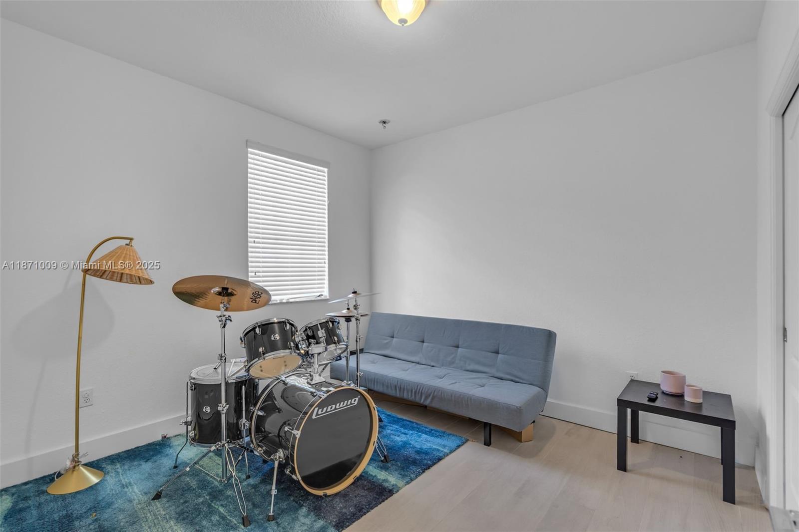 GALAPAGOS II - Residential