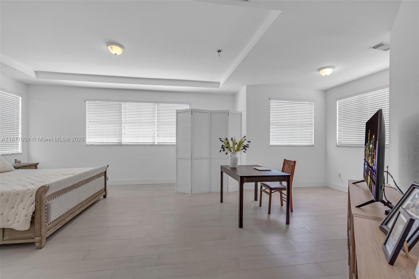 GALAPAGOS II - Residential