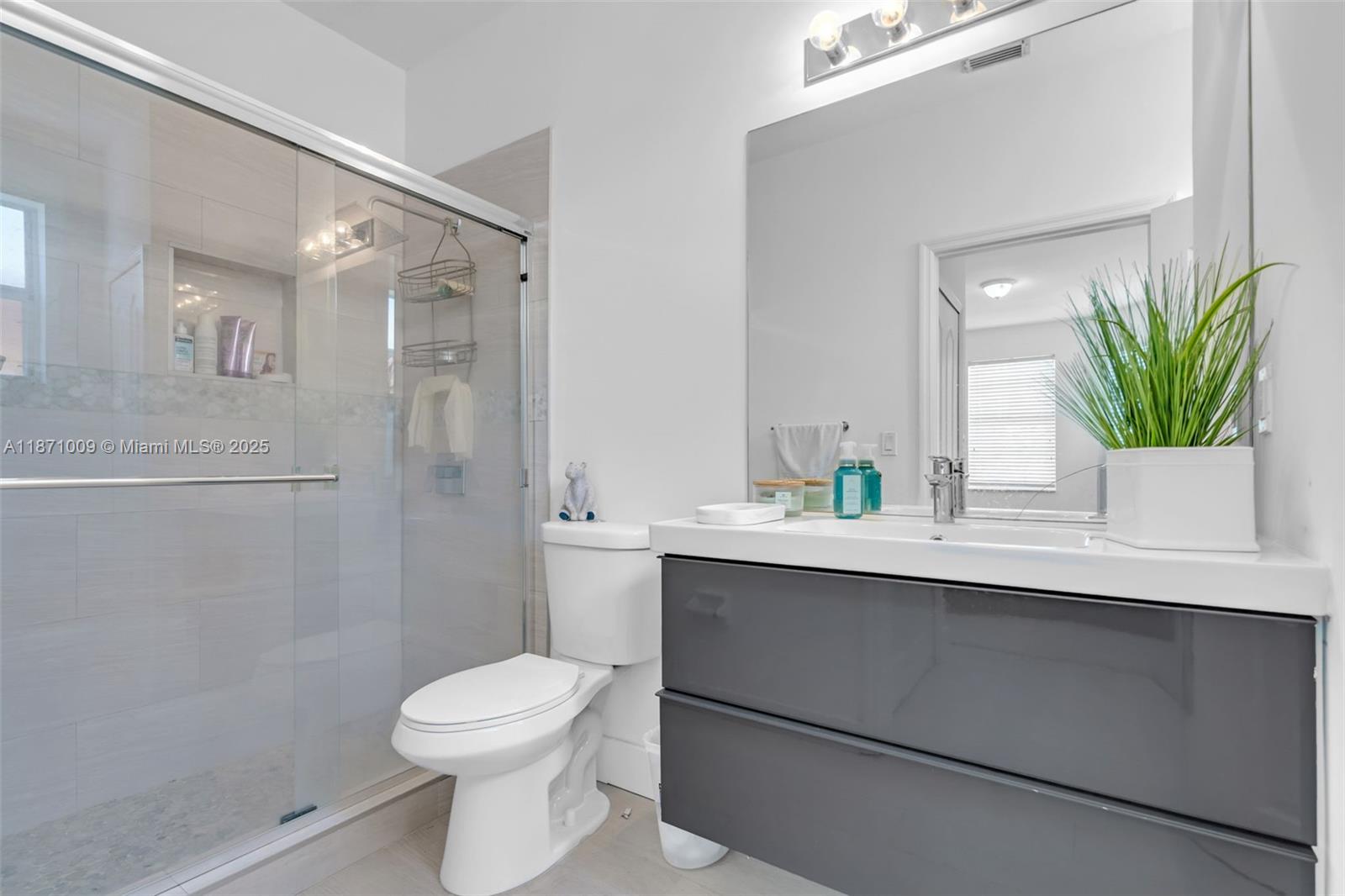 GALAPAGOS II - Residential