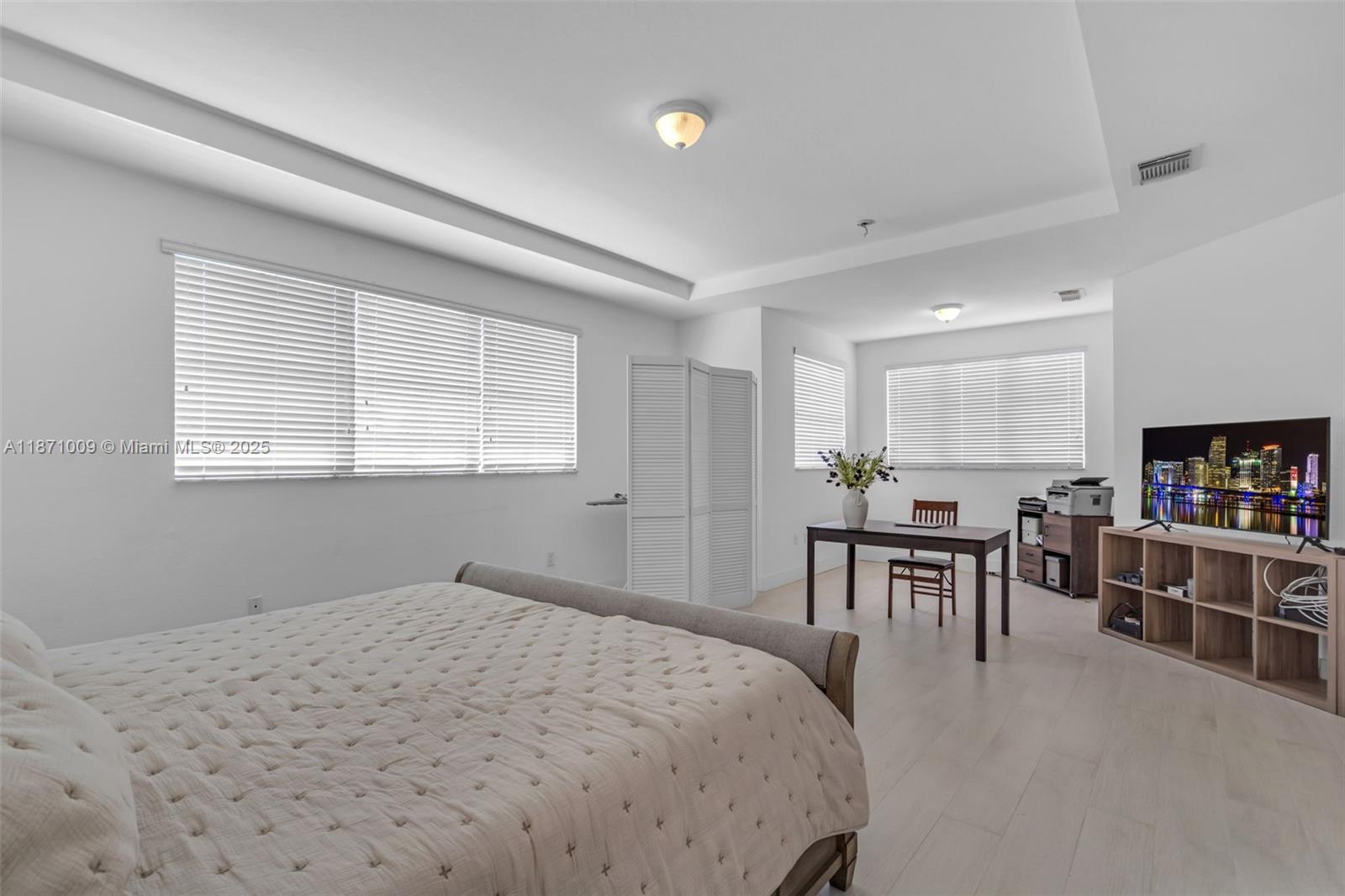 GALAPAGOS II - Residential