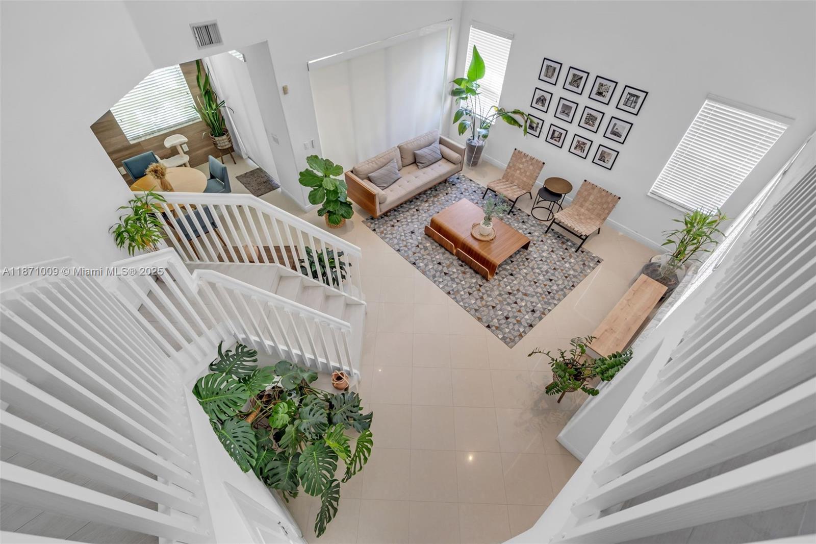 GALAPAGOS II - Residential