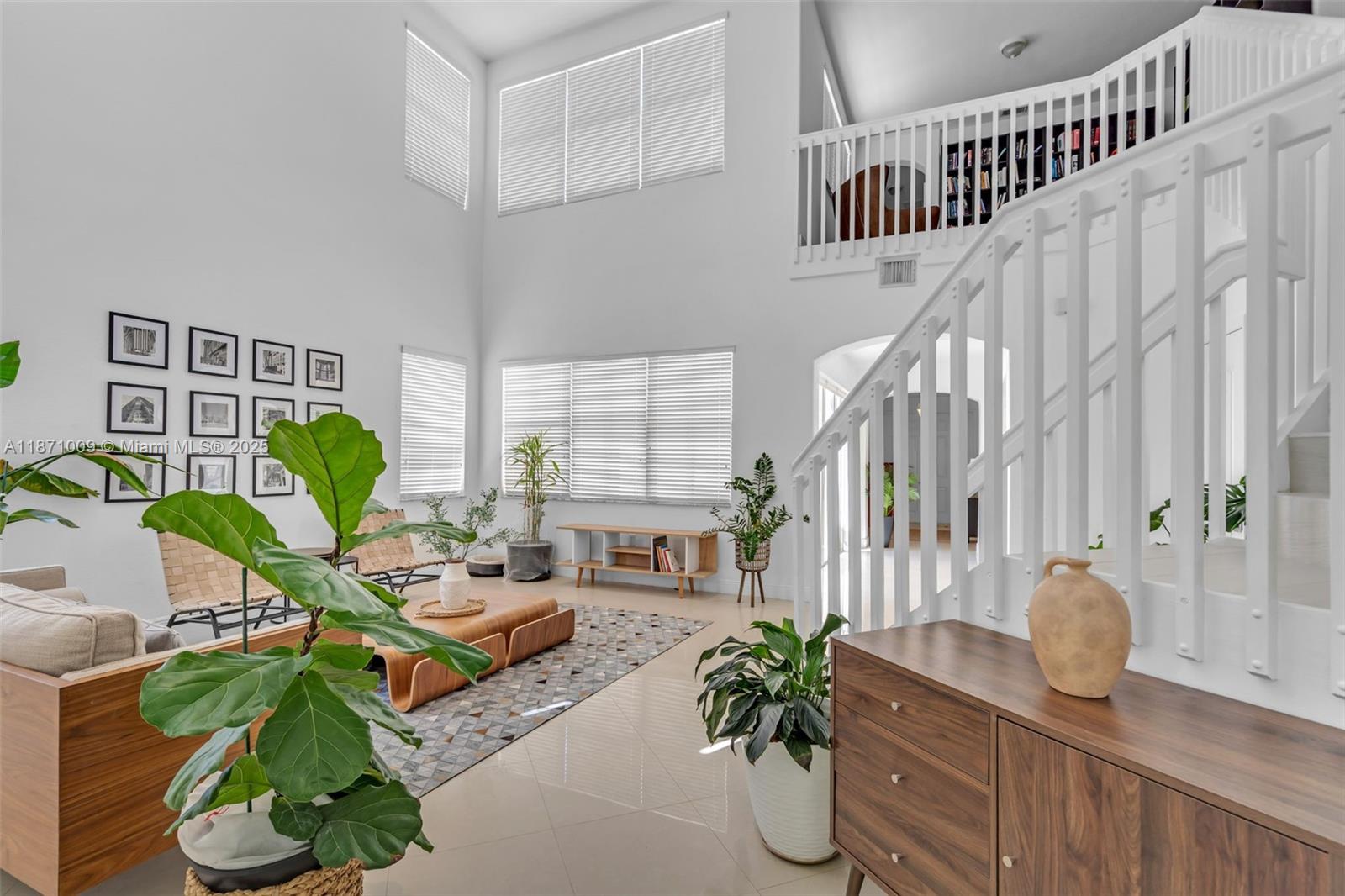 GALAPAGOS II - Residential