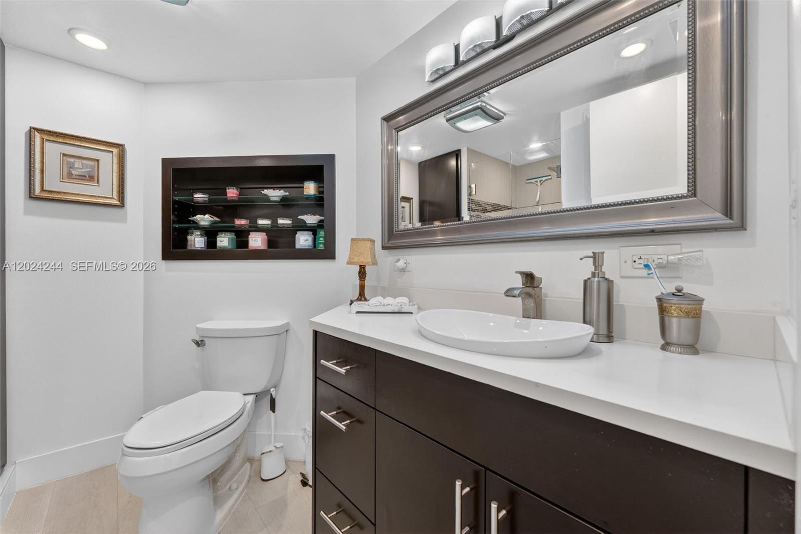 ANCHOR BAY CLUB CONDO - Residential