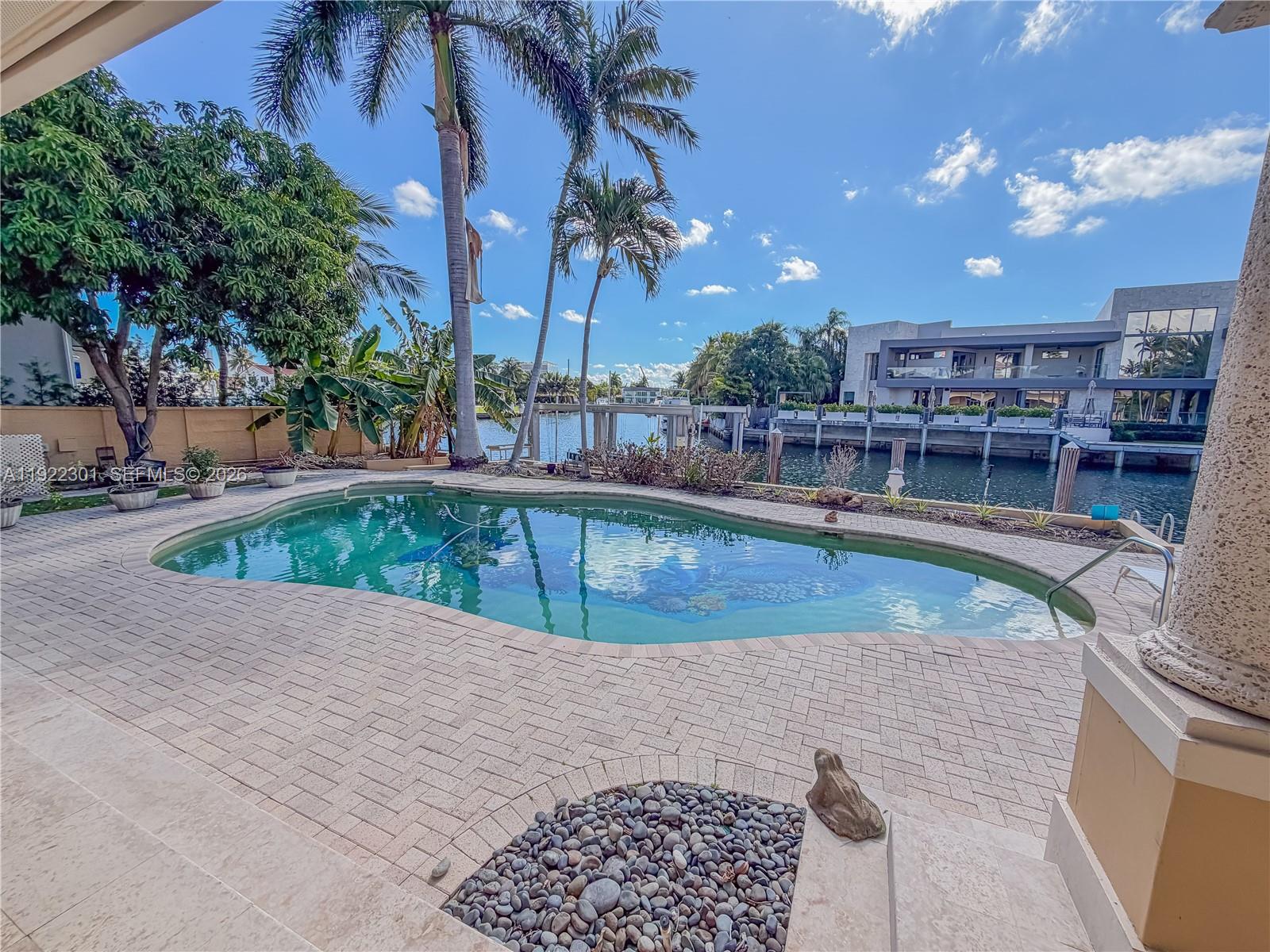 EASTERN SHORES 1ST ADDN - Residential