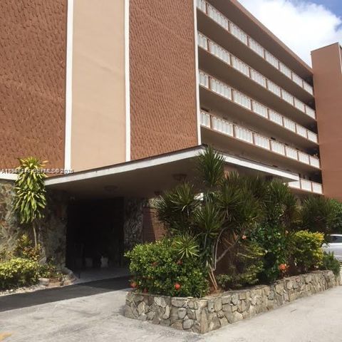 Photo of 301 NE 14th Ave #702, Hallandale Beach, FL 33009 (MLS # A11967478)