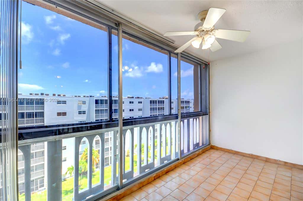 Photo of 301 NE 14th Ave #702, Hallandale Beach, FL 33009 (MLS # A11967478)