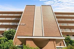 MEADOWBROOK TOWERS CONDO - Residential