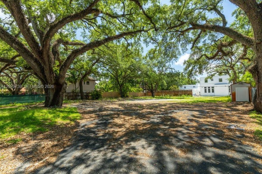 Unique opportunity to build a new home to the desired level of detail. Located in a covered area with large lots and no HOA.