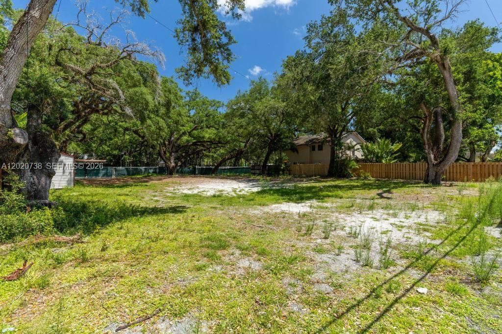 Photo of 5941 SW 36th Ter, Dania Beach, FL 33312 (MLS # A12020738)
