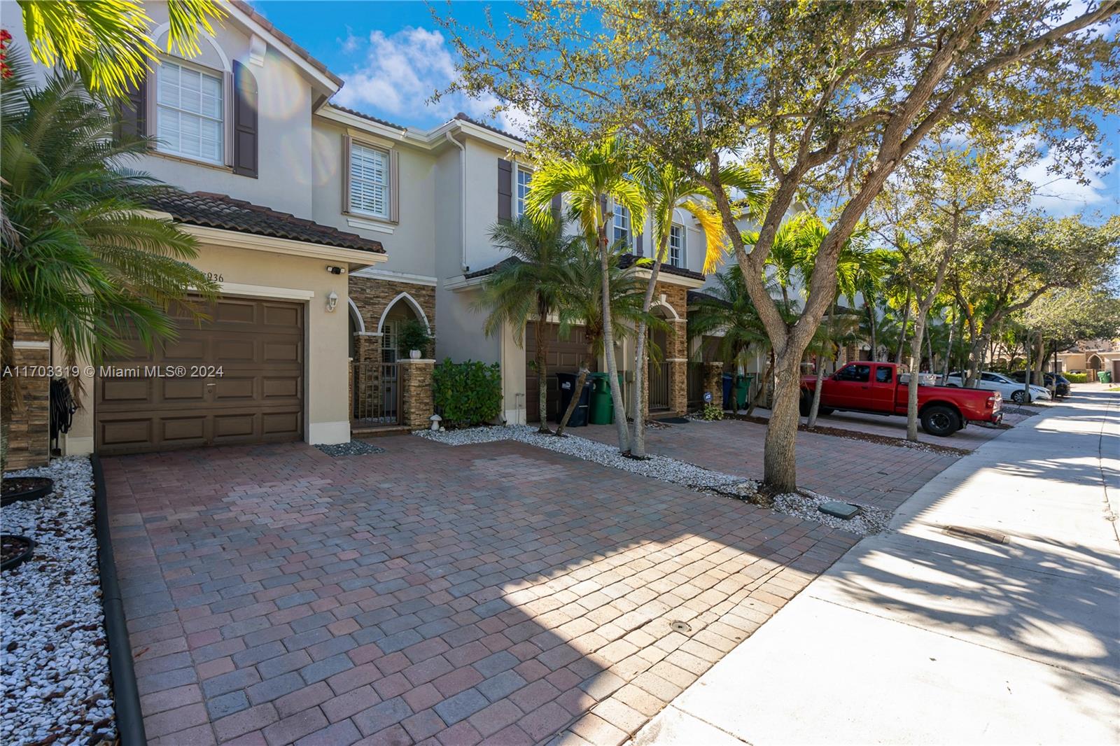 LAKES BY THE BAY GEE - Residential