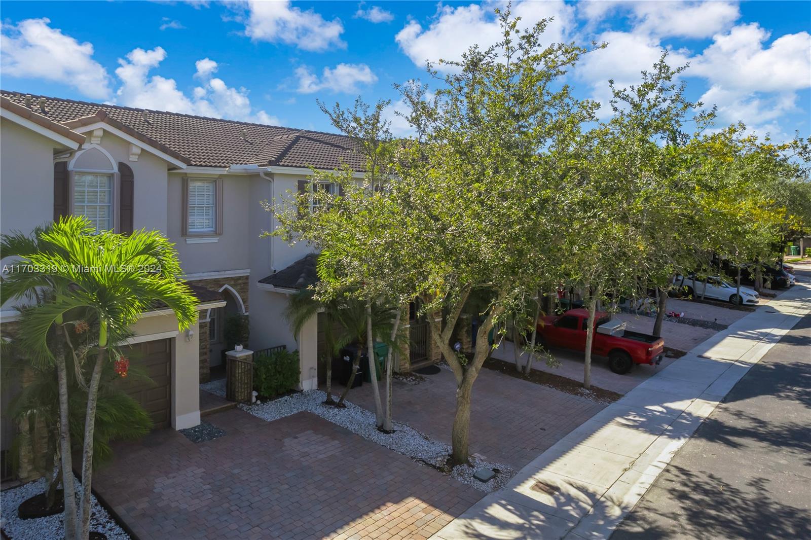 LAKES BY THE BAY GEE - Residential