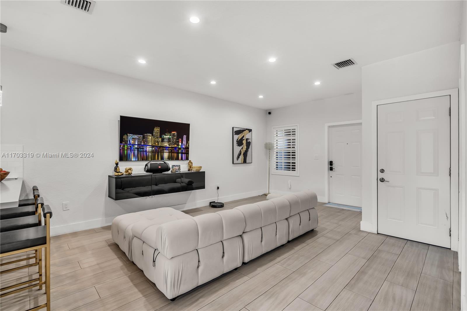 LAKES BY THE BAY GEE - Residential