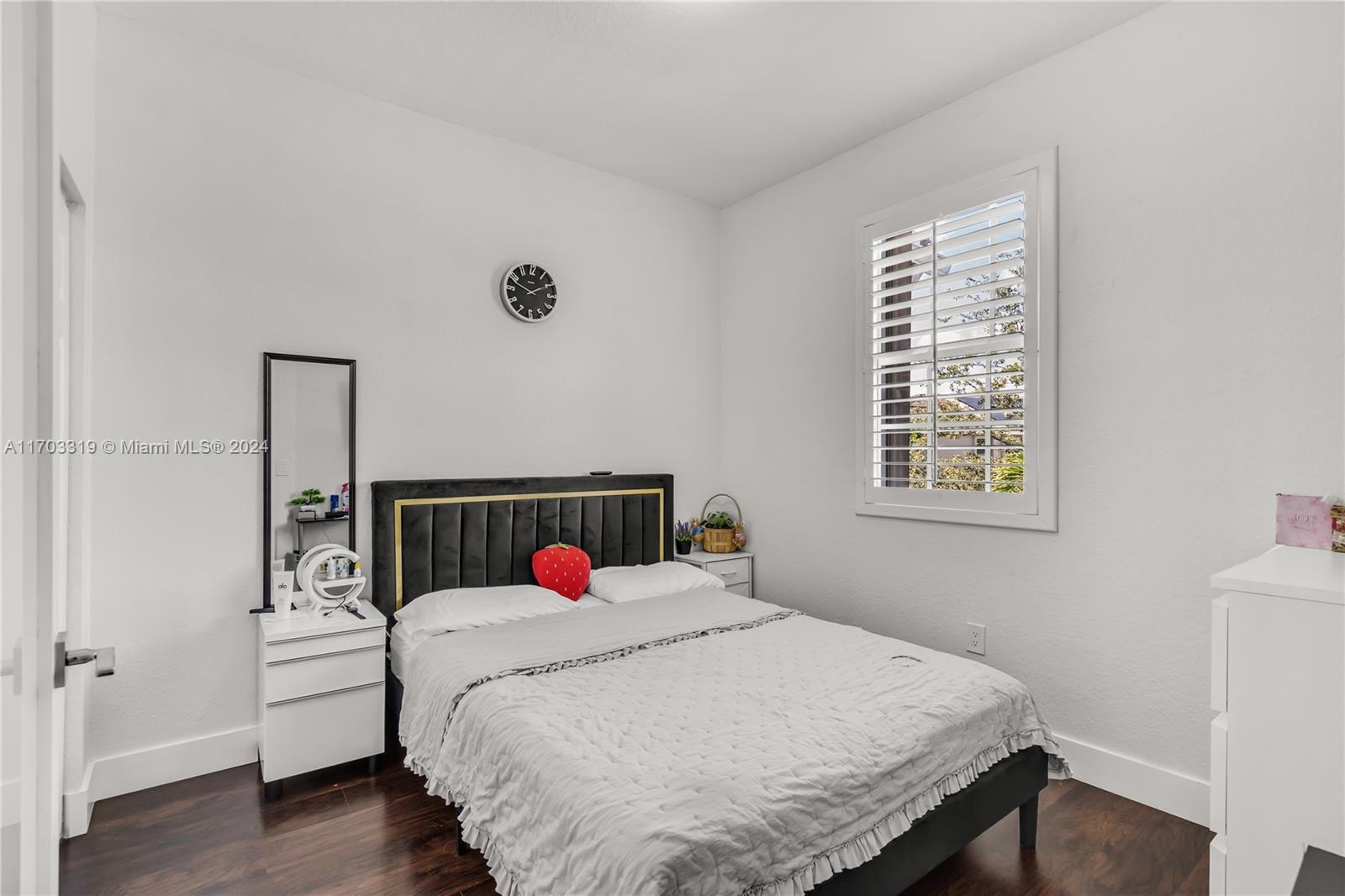 LAKES BY THE BAY GEE - Residential