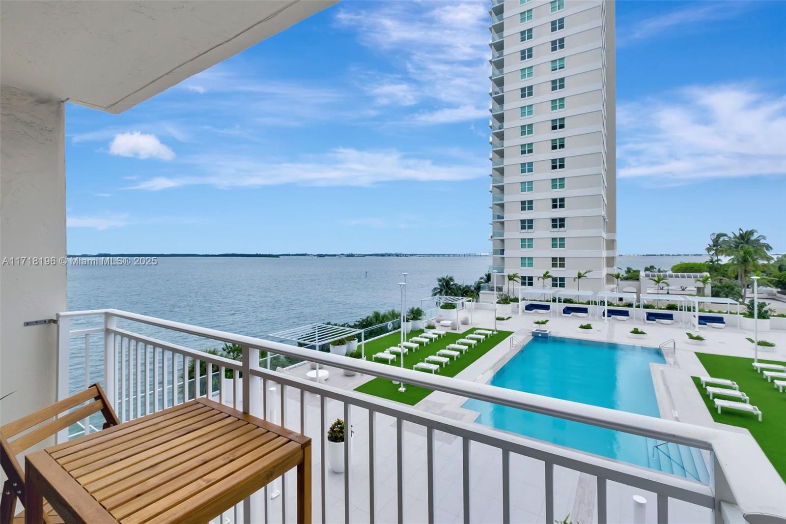 770 Claughton Island Dr 614
