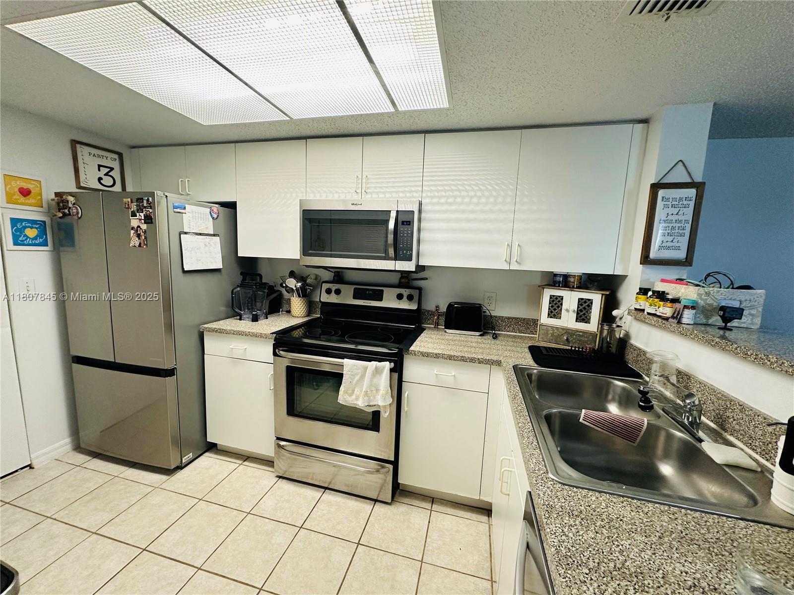 5031 Wiles Rd 304