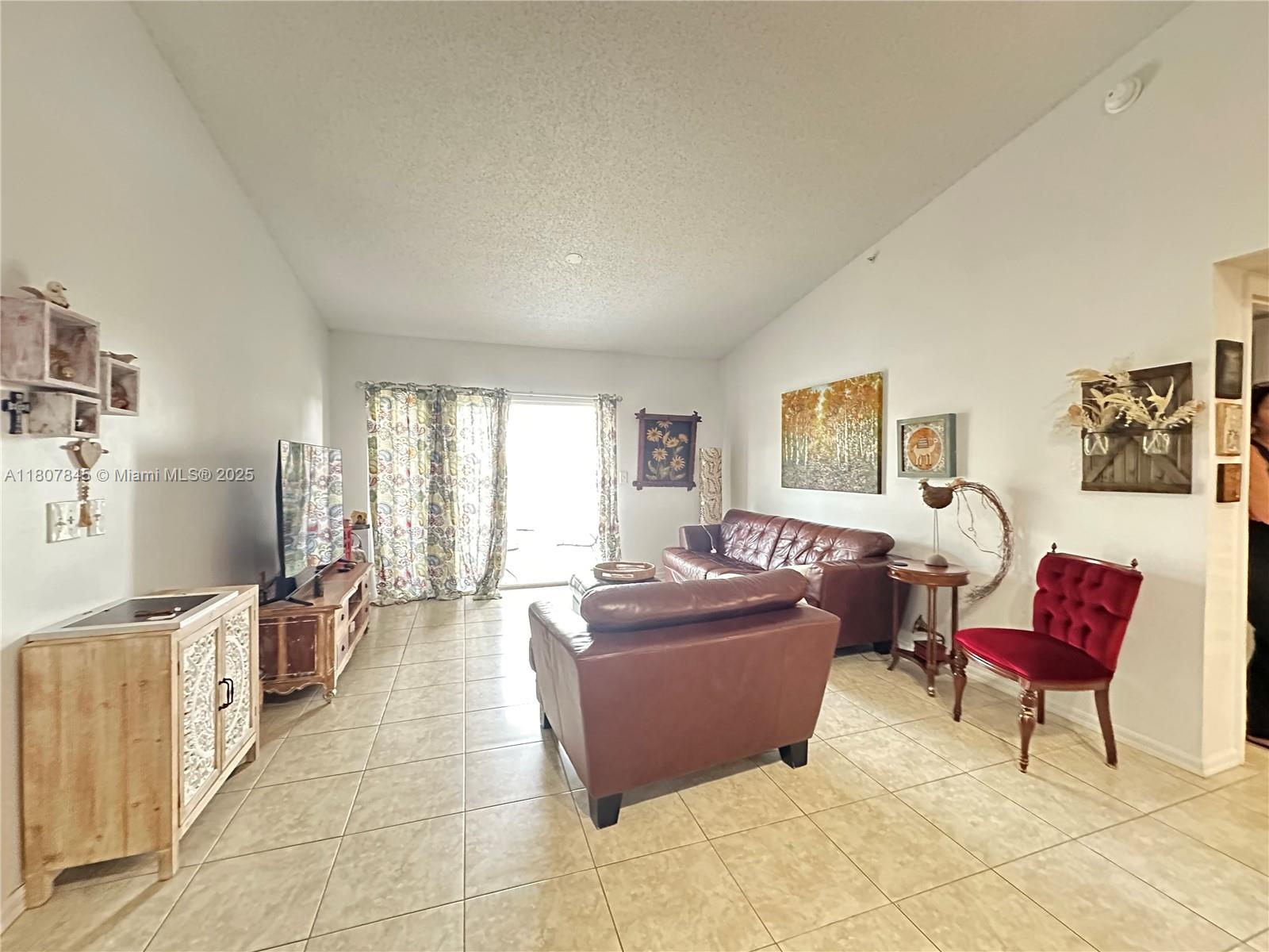 5031 Wiles Rd 304