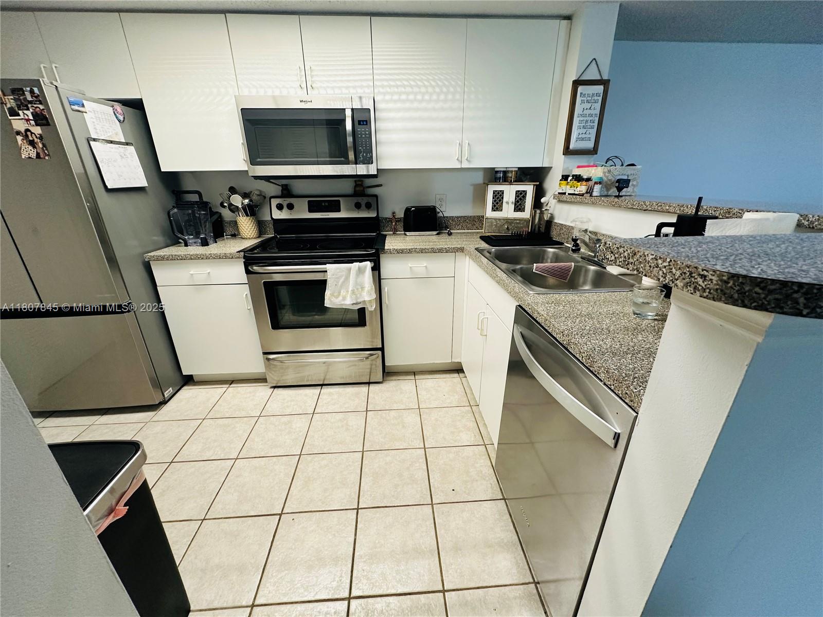 5031 Wiles Rd 304