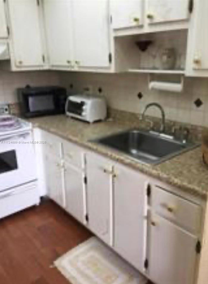 KINGS POINT SAXONY CONDOS - Residential