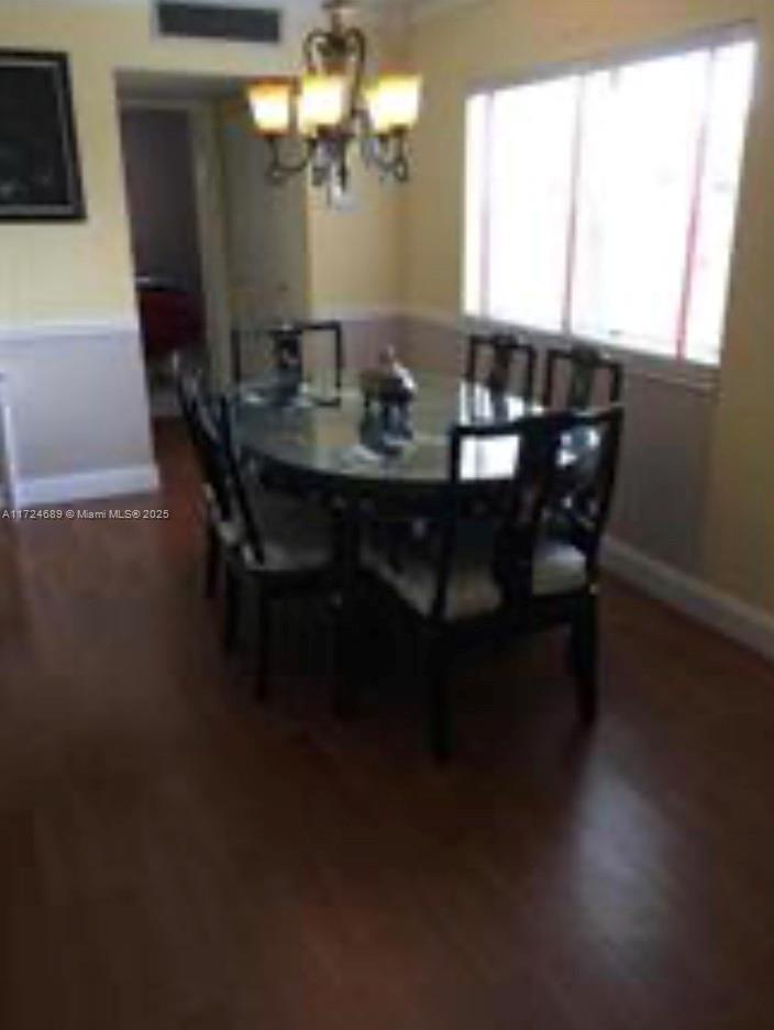 KINGS POINT SAXONY CONDOS - Residential