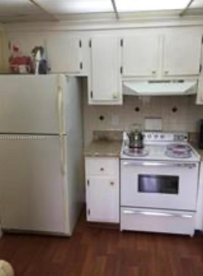 KINGS POINT SAXONY CONDOS - Residential