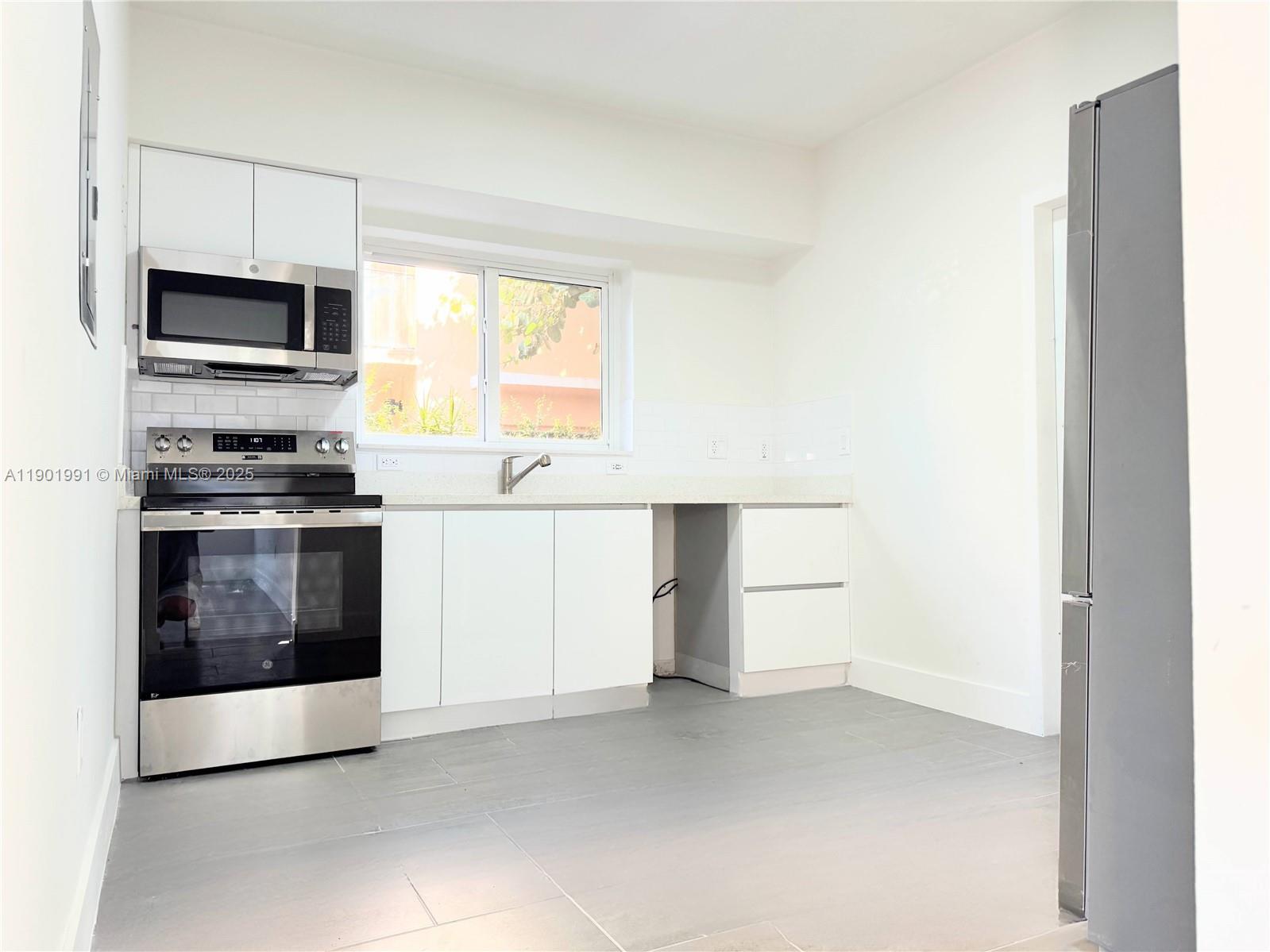 BEN-MOL CONDO - Residential Lease