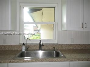 TWIN LAKES SOUTH & TOWN V - Residential