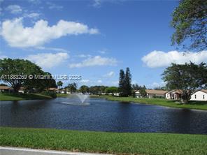 TWIN LAKES SOUTH & TOWN V - Residential
