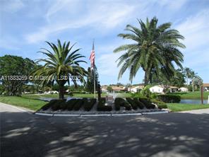 TWIN LAKES SOUTH & TOWN V - Residential