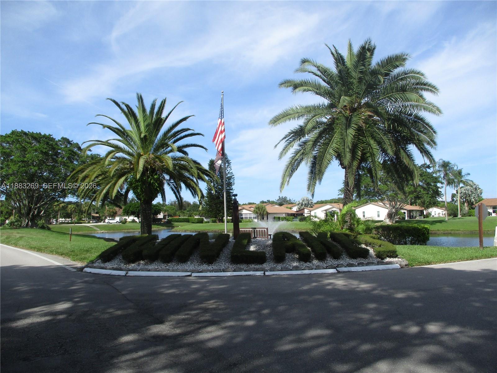 TWIN LAKES SOUTH & TOWN V - Residential