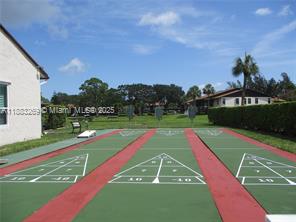TWIN LAKES SOUTH & TOWN V - Residential