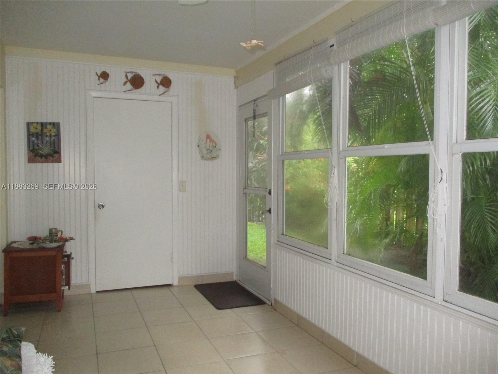 TWIN LAKES SOUTH & TOWN V - Residential