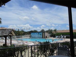 TWIN LAKES SOUTH & TOWN V - Residential