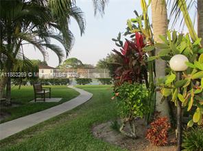 TWIN LAKES SOUTH & TOWN V - Residential