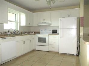 TWIN LAKES SOUTH & TOWN V - Residential