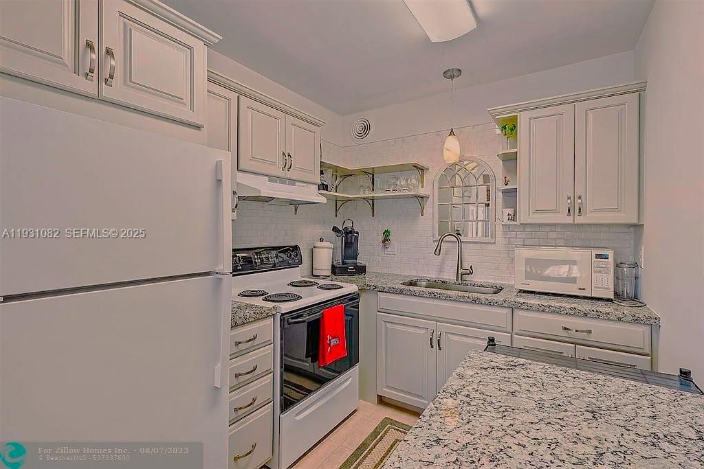 PARKVIEW VILLAS CONDO - Residential Lease