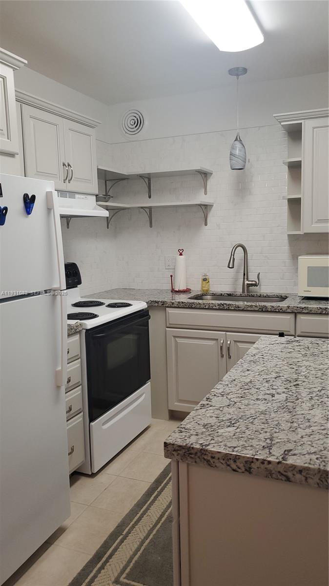 PARKVIEW VILLAS CONDO - Residential Lease