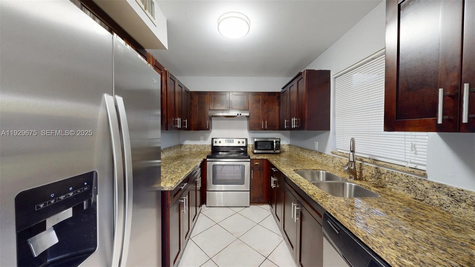 FLAMINGO GARDENS - Residential Lease