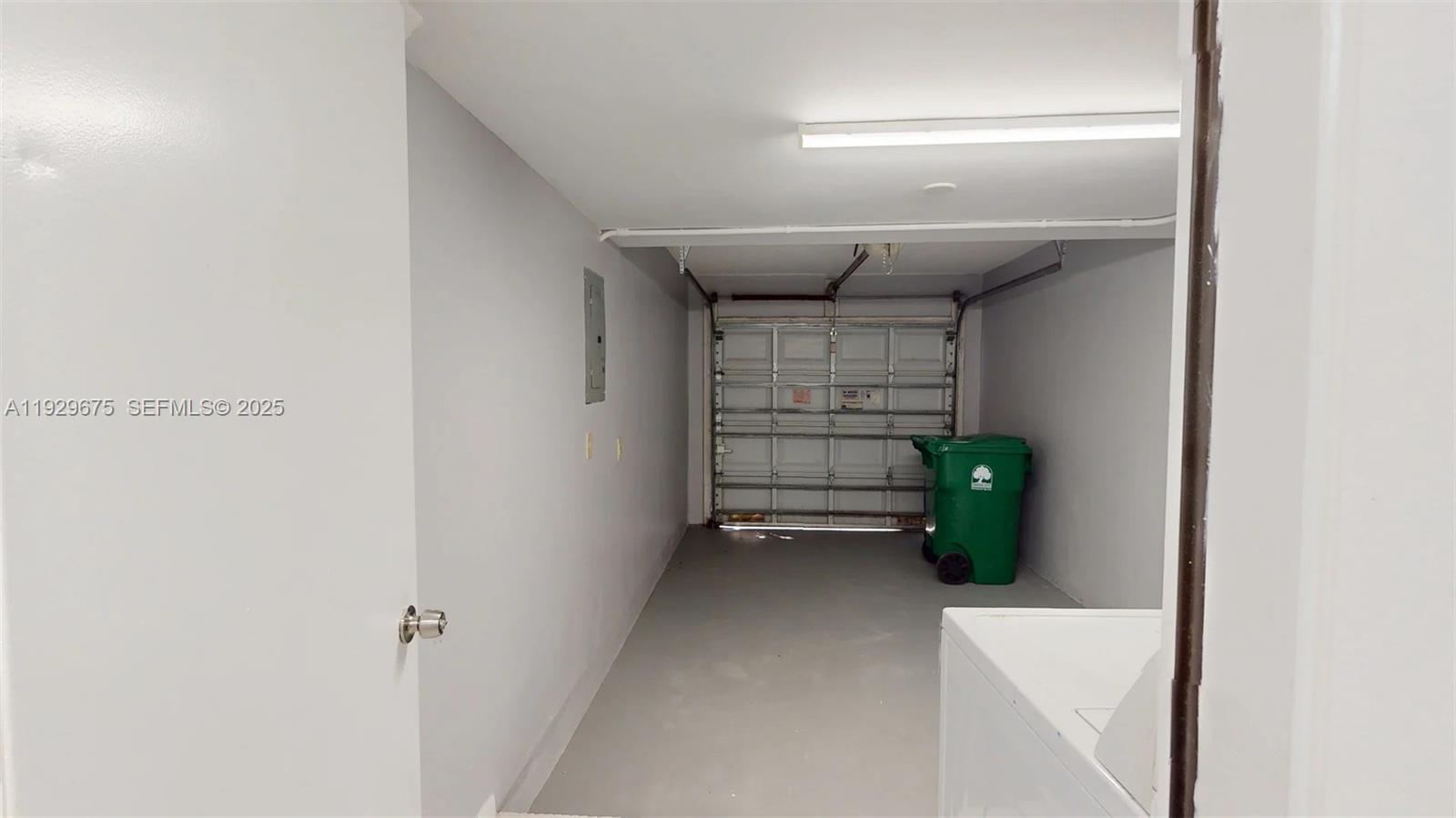 FLAMINGO GARDENS - Residential Lease