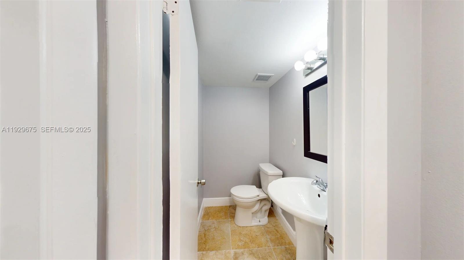 FLAMINGO GARDENS - Residential Lease