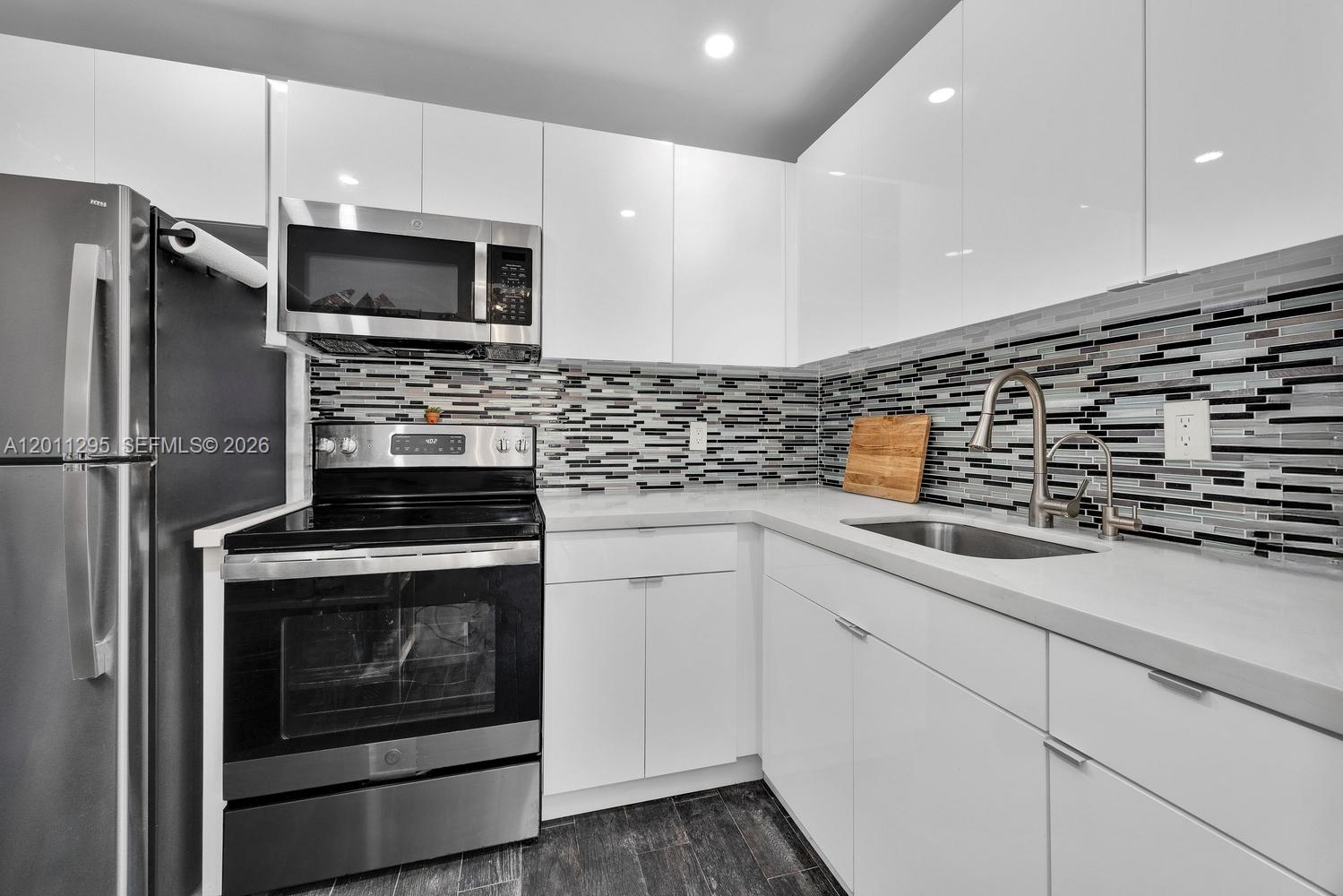 MIRAMAR TERRACE CONDO - Residential