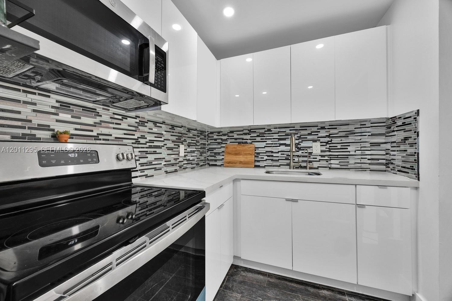 MIRAMAR TERRACE CONDO - Residential