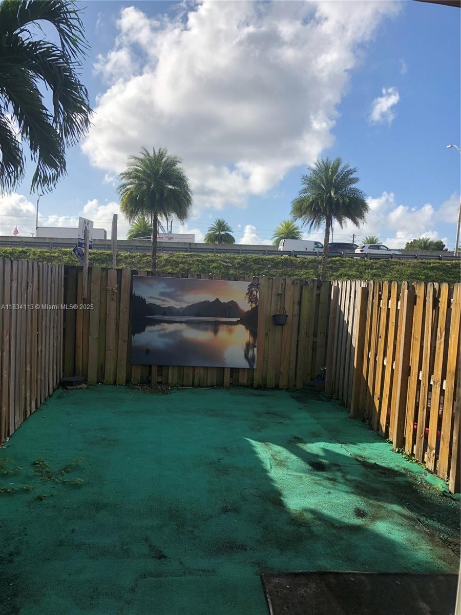 16700 CONDO - Residential