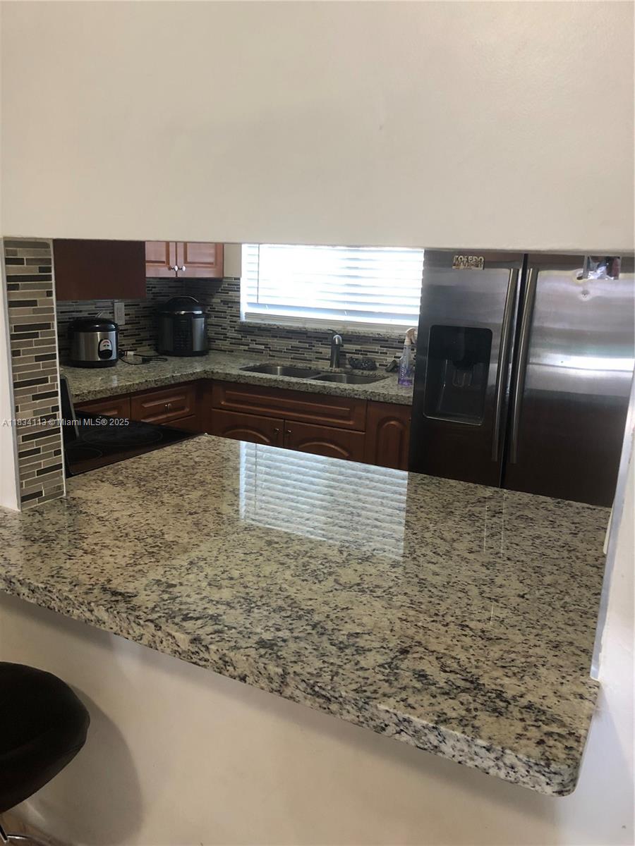 16700 CONDO - Residential