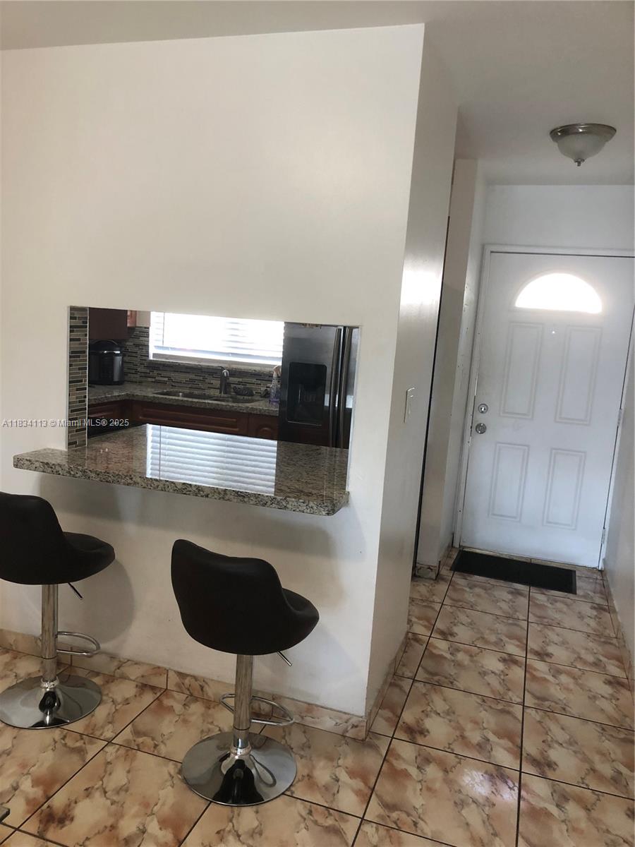 16700 CONDO - Residential