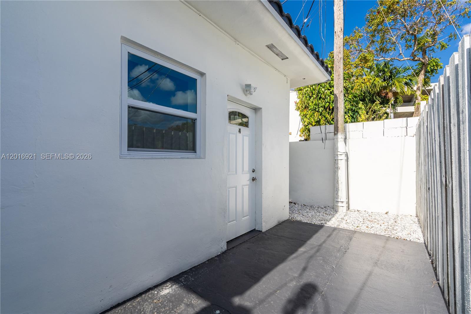 BEACON MANOR - Residential Lease