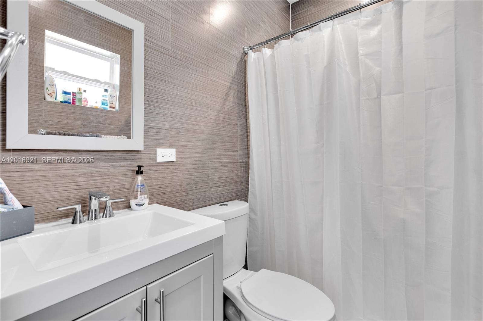 BEACON MANOR - Residential Lease