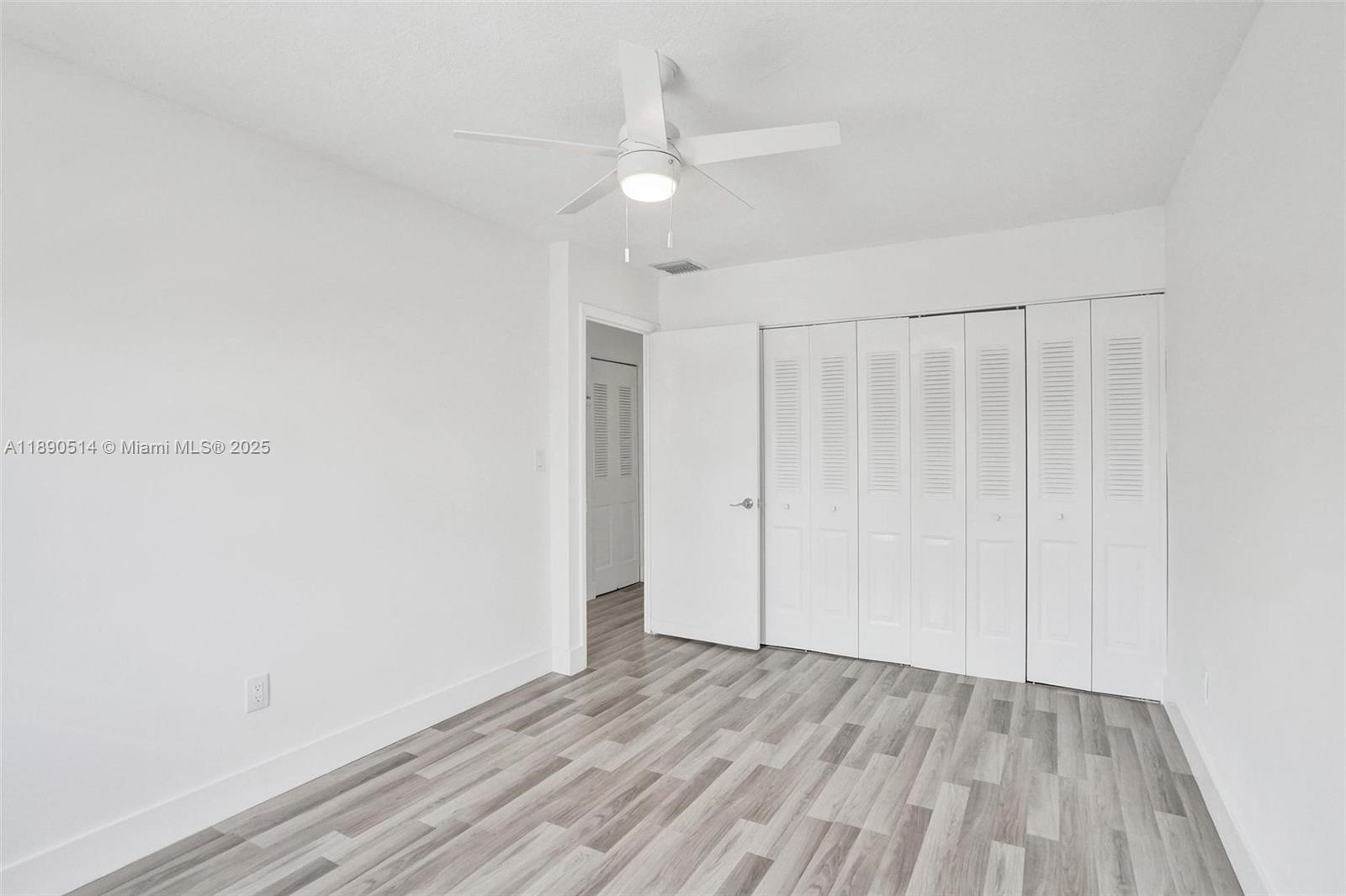 MANORS TOWNHOUSE 8-9 COND - Residential